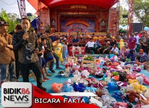 Tradisi Babaritan: Warga Desa Mekarasih Gelar Hajat Bumi Sebagai Wujud Syukur