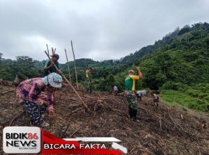 Peringati HUT Kostrad ke-64, Satgas Pamtas Yonarmed 11 Kostrad Laksanakan Giat Baksos dan Karya Bhakti