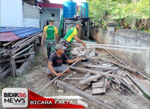 Ciptakan Kenyamanan Beribadah di Bulan Suci Ramadlan, Satgas Pamtas Yonarmed 11 Kostrad Pos Tanjung Aru bersama Warga Giat Karya Bakti Bersihkan Masjid Babul Jannah